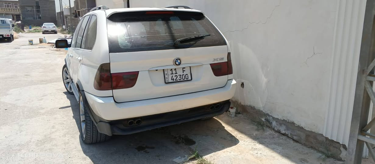 السلام عليكم X5BMWحجم 744رقم بغداد انكليزي محرك جيد جدا كير بي ضعف تبريد شغال سياره جاهزه بس الكير تعبان اليع بدون مراوس سعر 90وبي مجال /مكاني الدورة/ ***********
