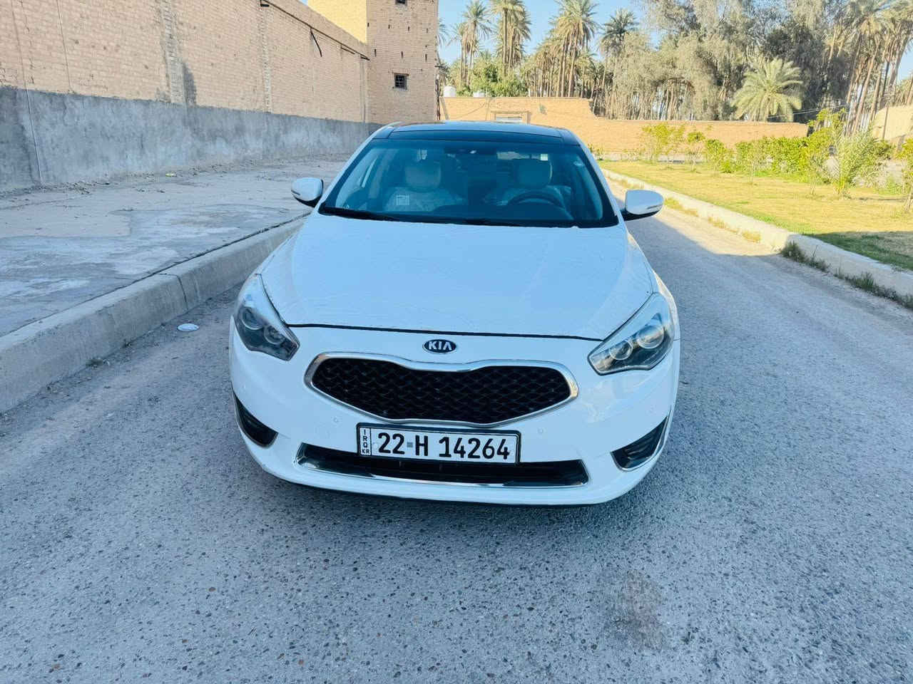 السلام عليكم كيا كادنزا خليجي 2014  مكينه 6 سلندر Vip سياره  كفاله عامه من صبغ وتبديل وضربه جاهزه من مكينه وكير وحداديه وتخم تاير تبريد جسمه لخارجي صافي لا زلغ لارصعه موصفات
فتحتين 
بنورما 
قطعتين تبريد 
مري شفط 
لدات داخليه 
ستيرن كهربائي 
برده عدد٣ سلايت بلادي 
حساسات خلفيه 
حساسات اماميه 
كشن كهربائي 
تدفئه تبريد بل كشنات 
اشاره ترحيب 
اشاير بل مري 
كشنات جلد
سايد بريك بصمه
سنويه جديده 
هزه جديده
رقم جديد  
تحويل وكاله 
السعر 140 وبيه مجال 
 
لاتصال ***********
*********** حلة, بابل
