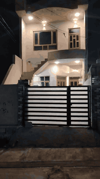 سلام عليكم دار للبيع 100 متر قاط ونص موقع دروازه طريق سليمانيه فرع ريبوار طه للايستفيار اتصل علرقم ***********
