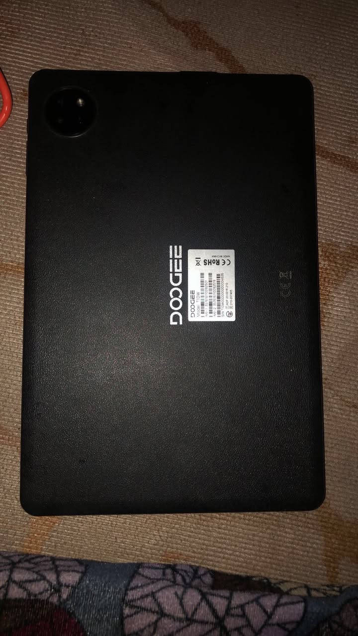 السلام عليكم ايباد للبيع ذاكره 128 اسمه T10 
شاشه ضد الكسر بي شاشته مابيها شي الجوه ويا حافظه ايباد كلشي شغال بي نت اتصال سيمكارت ثنين مكاني بغداد الاعضميه سعره 175 وبي مجال قليل للاتصال ***********
