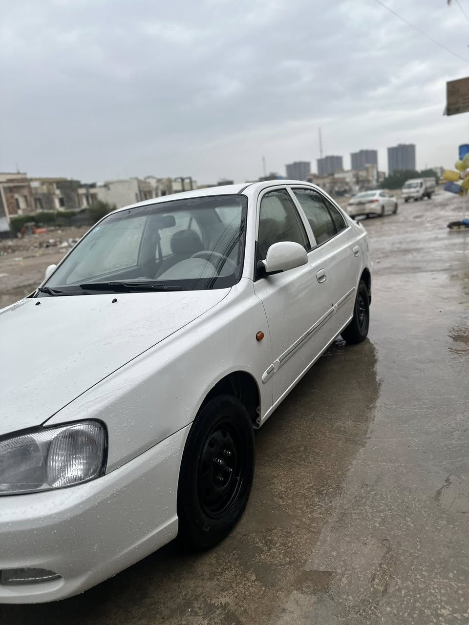 السلام عليكم 
ڤيرنا 2015 خصوصي گير عادي ما معيوده صبغ قليل بل بنيد فقط تبريد تدفئة سنويه 2028 
مكان بغداد غزالية 
رقم *********** 
السعر 75 وبيهة مجال بسيط
