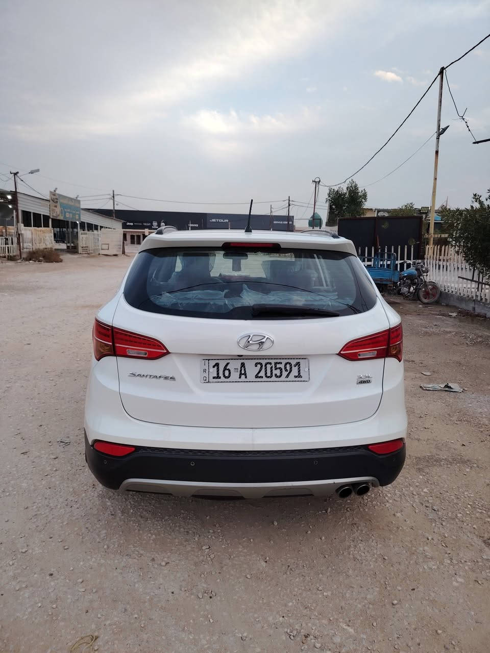 خليجي كفاله عامه
من كلشي فول موصفات ١،،١
موديل 2014
محرك٦استندر بصمه تشقيل +بصمت أبواب دفع رباعي 
ماشيه ١٨٠ مري شفط بنرامه فتحتين لون ابيظ صدفي مانع منحدر تبريد ٣قطع لكشنات تحكم كهربائي +تبريد تتفه+كامرات محيطيه سياره هواي بيه مواصفات مامتواجد عل فيس

***********
