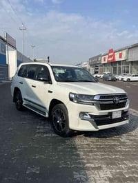 تويوتا لند كروز موديل 2009 محدثه 21 صبغ عام بدون كص ولا كلبه ولا جفيه ...