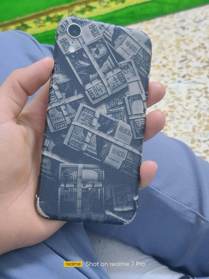 ايفون XR ذاكره 64 بطاريه 74 لون ابيض مفطور الضهر وبي لزكه للامنه دبل سيم كرت فيس إيدي شغال مامفتوح الجهاز شرط حاسبه نورمال افحص وين مايعجبك للمراوس فقط ب 11 عادي أو برو مامشكله مبدل شاشه او بطاريه مكاني موصل ايسر


**إذا كنت صاحب هذا الإعلان وتريد حذفه لأي سبب، رجاءا أرسل رسالة إلى الدعم الفني**