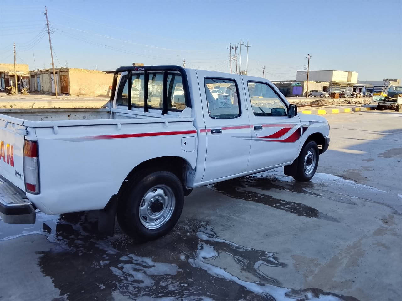 سلام عليكم سياره نيسان.
مكينه و كير جديدات تخم. 
تايرات جديد.سياره مزاد وزارت،داخليه. شاصي مكفول مصبوغه حزام فقط مديل2003 مكاني.الناصريه قضاءء.رفاعي رقم***********
سعر 50
