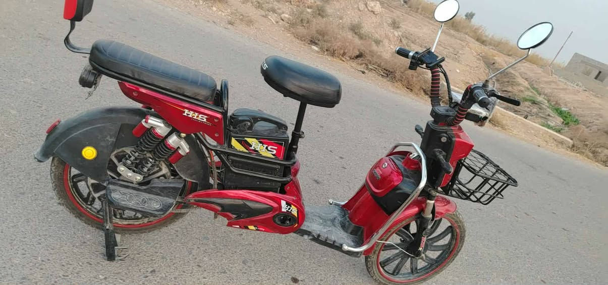 دراجه شحن HIS للبيع شغال كامل من الطارف الطارف 

ما بي اي نقص

شرط الفحص  

نظافه شوف العين 

السعر المطلوب 325 نقد قابل للتفاوض 

للاستفسار الاتصال على الرقم (***********)
