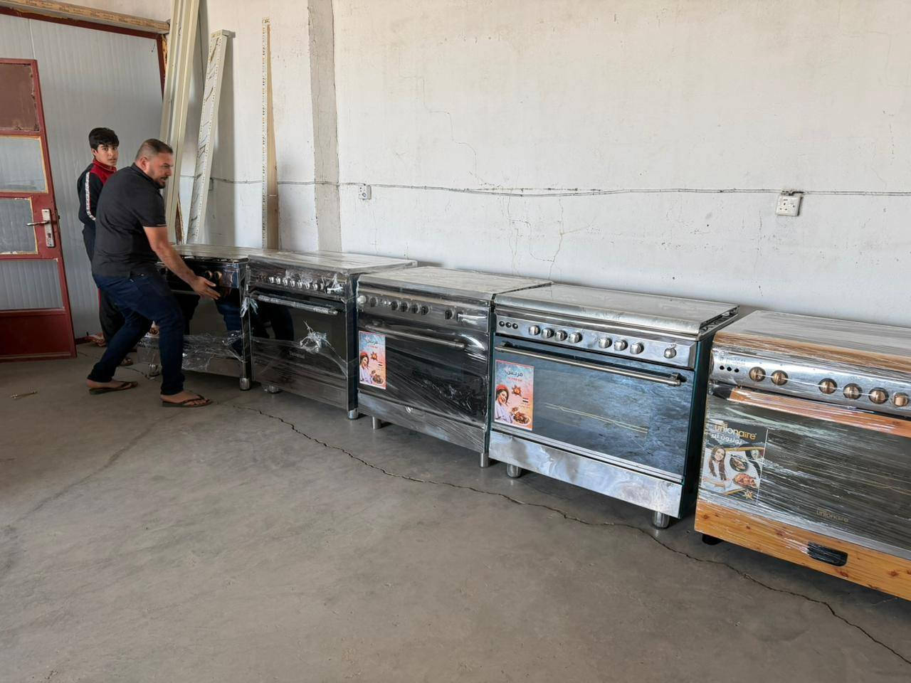 لا تفوّت الفرصة ✨
زورونا اليوم في تخومه للأثاث المنزلي واستمتعوا بأفضل التصاميم، أعلى جودة، وأسعار تناسب الجميع.
📍 العنوان الشارع العام قرب جامع الخضر
كاونترات مرتبه  – لأن بيتك يستاهل الأفضل 💫 واتساب ***********
