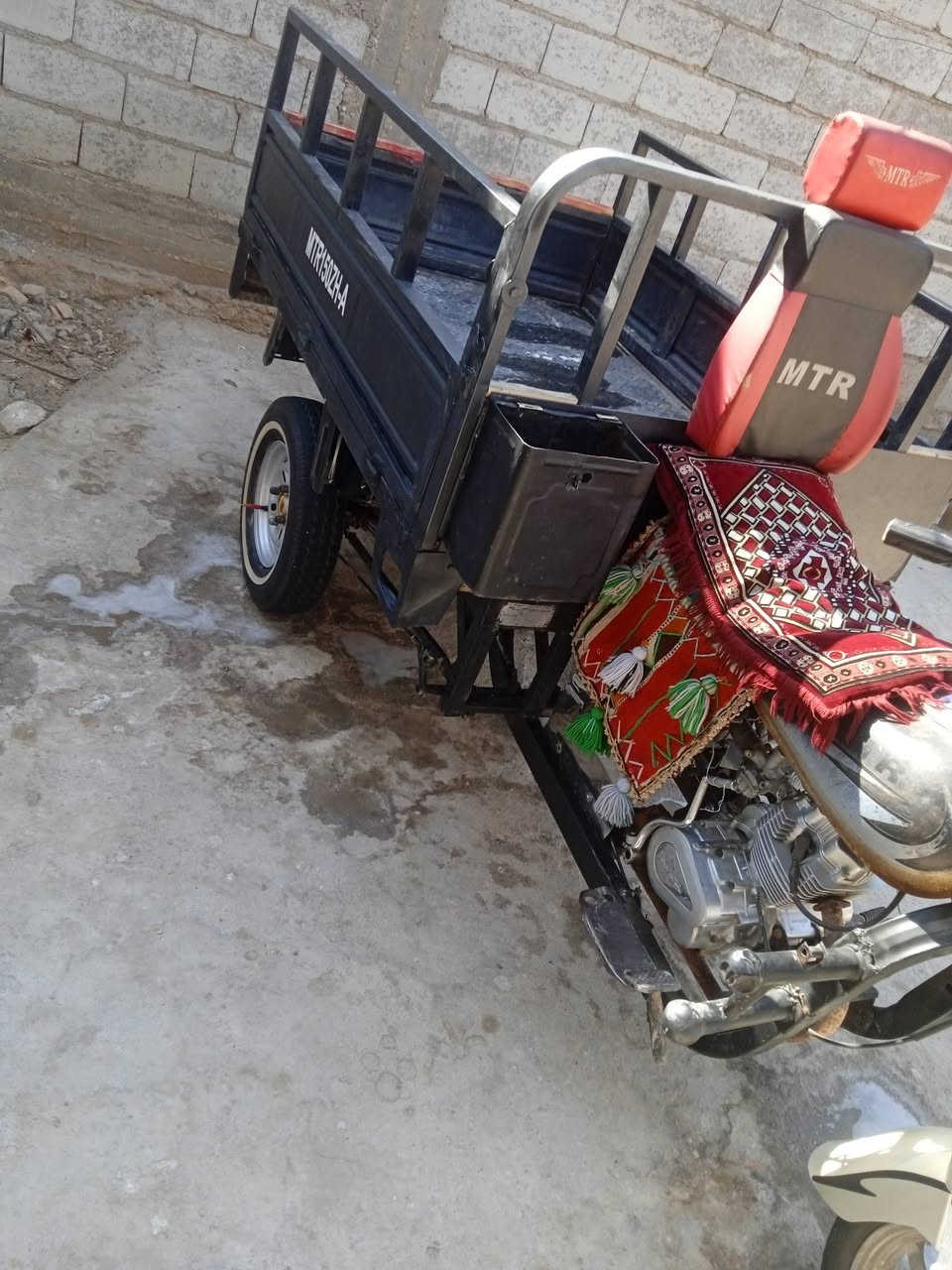 ستوته للبيع
محرك جديد مامفتوح
بدي نضيف 
تاير خطه جديد
شاصي كفاله 
اوراق أصولي
كهربائيات شغاله
السعر  مليون ونص وبيه مجال 
خاص ماكو لا تراسل 
اتصال ***********
