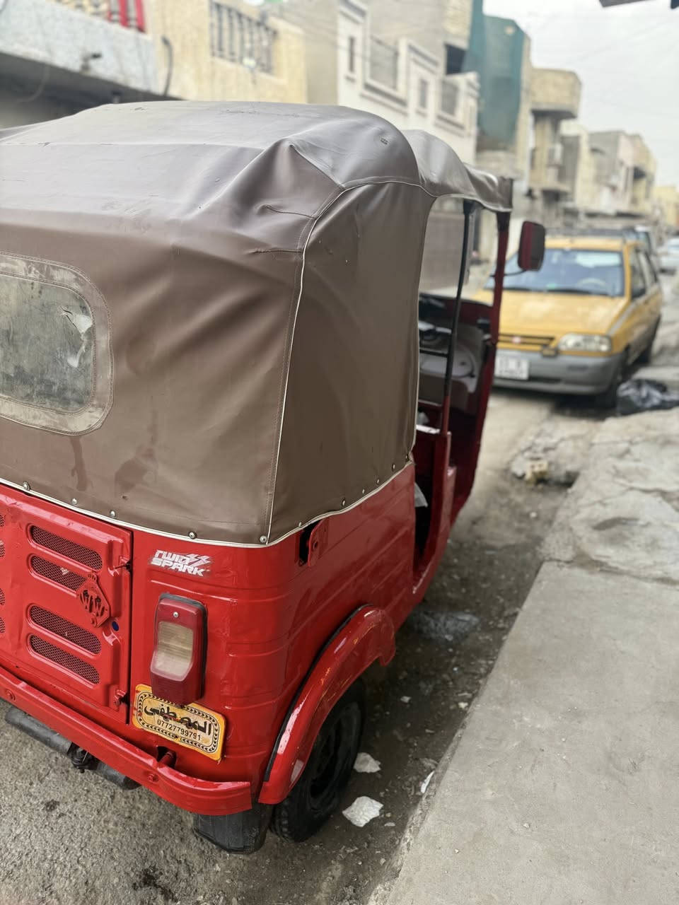 سلام عليكم تكتك 18 اوراق اصوليه التكتك نضيفه كبل تطلع للشغل كير مكينه مكفول مكينه 20 التكتك معمره اخياسات مابيها سعرها 3450 وبيها مجال حك الجيه *********** الي اتعجبه يراسل واتساب  مكاني بغداد ملعب الزوراء
