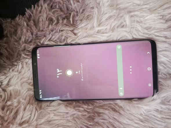 سلام عليكم سامسونك s9 بلاص ذاكرة 64 جهاز شاشة مالتة بيها غواش خفيف حيل وبي فطر بلضهر خفيف الجهاز نضيف حيل عدا الفطر سعر 75 مكاني بغداد ***********
