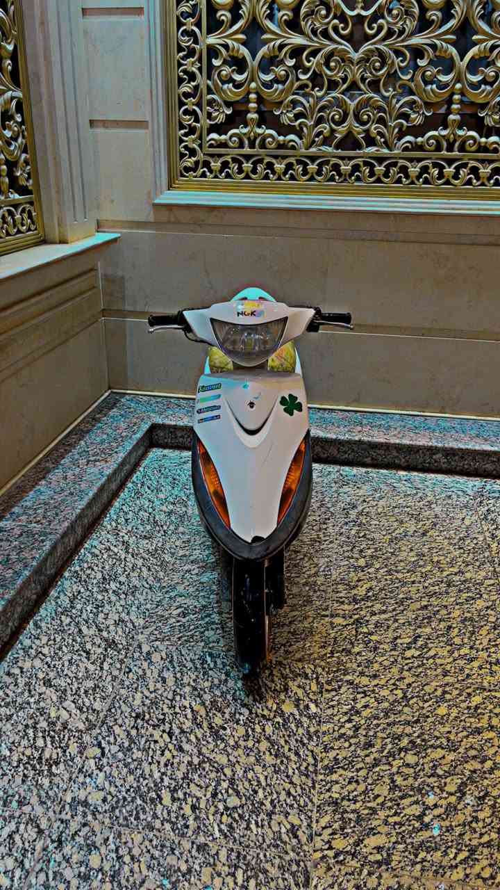 سلام عليكم  ماكس. عدله للبيع برغي ما مفتوح  مكينه بلاد دراجه جديده ونضيفه  كامله من كل النواحي اكزوز رياضي  الدراجه احلا من الصوره بهواي  رايدها 750 وبيها مجال مكاني البصره الحيانيه شارع المستطيل  رقم ***********
