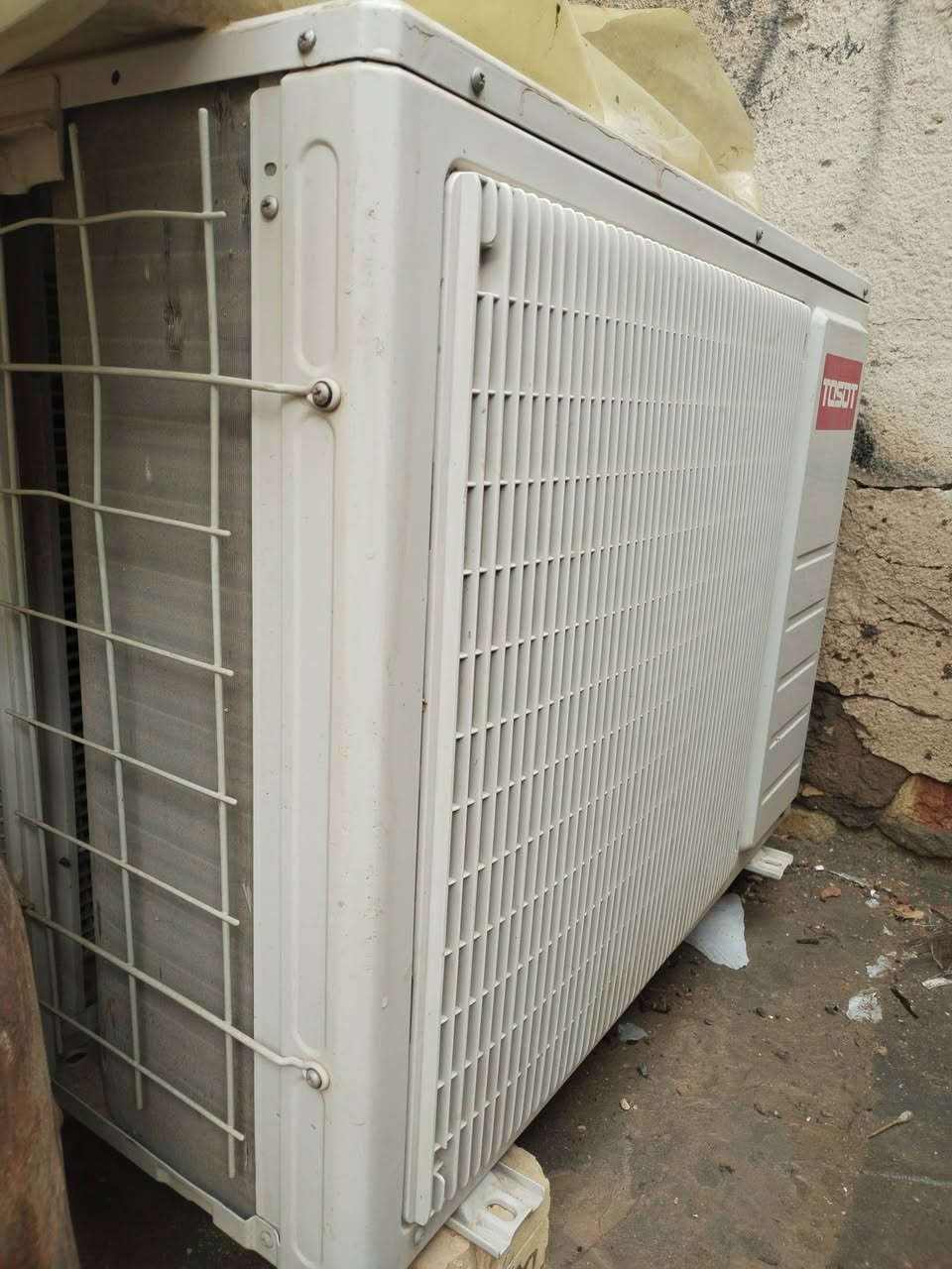 سبلت توسوت طن ونص ابو الخط الذهبي الباب الاول مستخدم موسم فقط ابيعلك شرط التبريد
السعر ٤٠٠  للاتصال ***********
