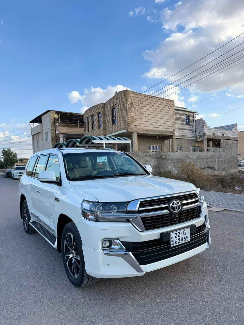 لاندكروز 2021 كراند ساز اصليه الباب الاول مكفوله كفاله عامه حتى الدعاميات  فول مواصفات ساز رقم اربيل الجديد محرك 8 سلندر كير شرط الكفاله ماشيه ٧١ الف السياره ع وضع الشركه تخم تاير حداديه تبريد السياره جاهزه السعر ٥٦٥$ بيع او مراوس حسب القناعة الاتصال *********** عنوان السياره بصره قضاء المدينه
