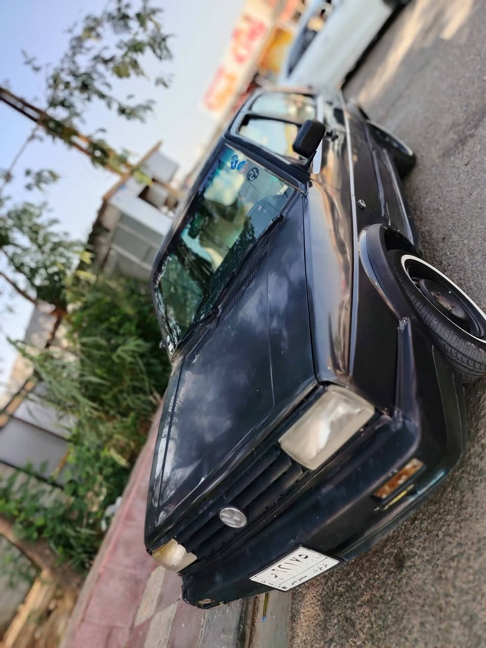 سلام عليكم للبيع فقط جيتا موديل 1991 رقم كركوك سنويه مامنتهي بعده باقي شرط التحويل سياره جاهزه كير اوتوماتيك كهربائيات كله شغال كل عيب مابي بس المحرك شويه بي بخار مكان كركوك حريه مكلف بل نشر ***********

