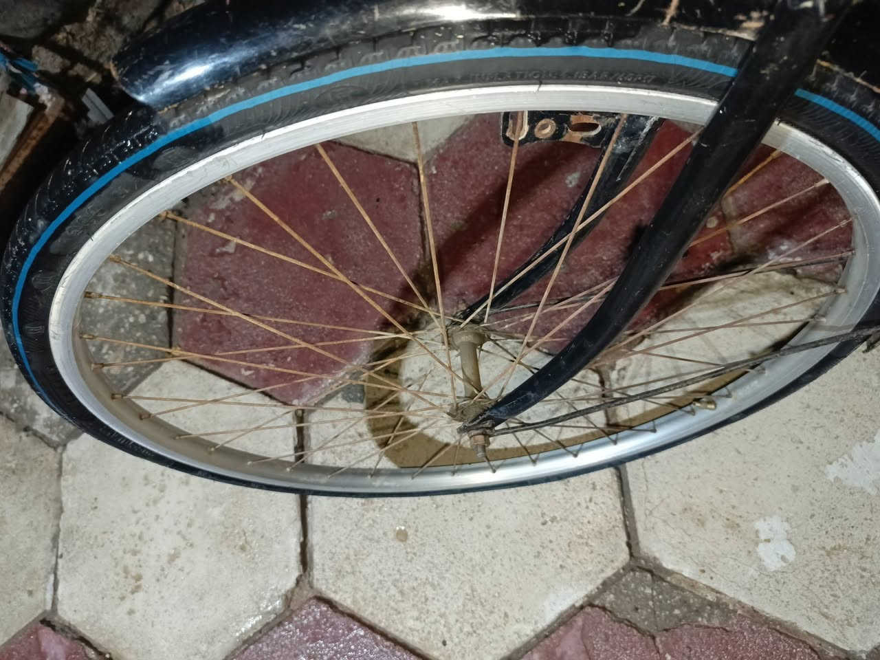 باسكل للبيع نضيف قبل سبوع مبدل تواير  وجوابه  جدام 
وره 
باسكل يوديك لشغلك ويردك لا تكلي يا مويدل لأن والله ما اعرف ماخذه لشغل سابقاً 
شراي يتواصل خاص أو يتصل *********** بيه وأتساب #اشاره #الجميع مكاني رميثه

