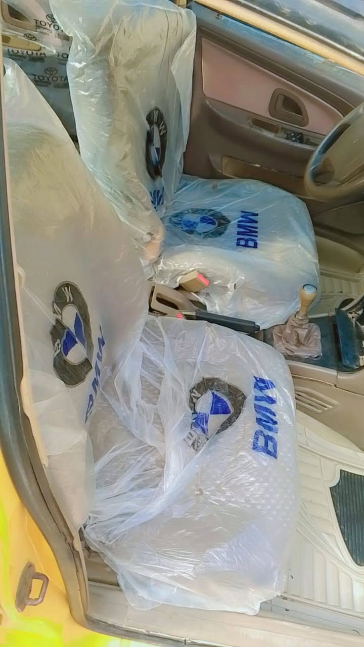 السلام عليكم بيجو 405 موديل 13بيها بارد جاملغ امامي بدي نظيف بدون خياس حداده تعبانه هيئة غرامات تاخذ صافي محرك جديد كير فرنسي السعر 27 وبيها مجال اتصال ***********
