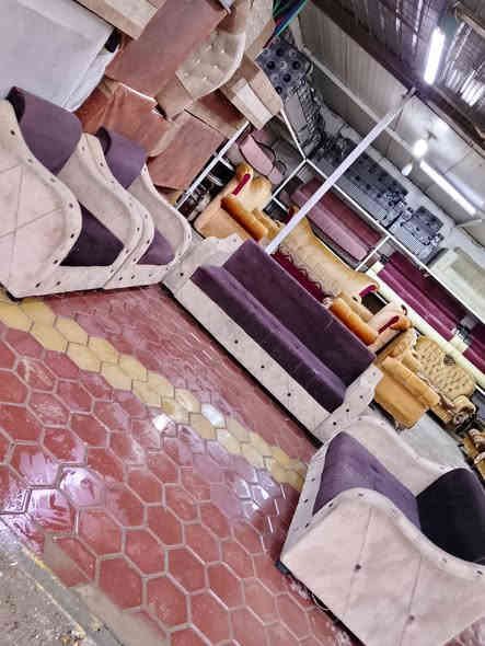 تخم سبع مقاعد مستعمل نضيف السعر 175 ألف العنوان العزيزيه منطقة باب الحاره للمراسلة *********** يوجد واتساب وماسنجر وتوصيل بل الاجره
