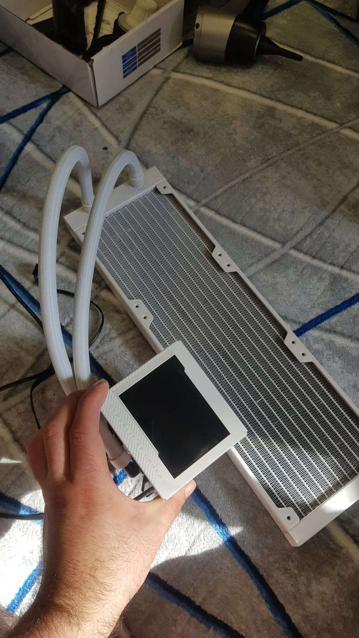 السلام عليكم .. مبرد مائي ايسوس روياجن 3 النسخه البيضه نسخه نادرة.. استعمال 3 اشهر فقط وكل ملحقاته بي  .. السعر 220 الف قفل ..مكاني بغداد حي الجهاد


**إذا كنت صاحب هذا الإعلان وتريد حذفه لأي سبب، رجاءا أرسل رسالة إلى الدعم الفني**