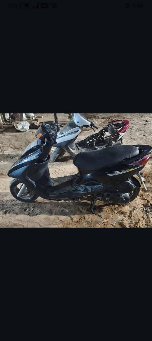 السلام عليكم بريز يحتاجلها ملف كلشي ما بيها الدراجه خير من الله حلوه عنوان بغداد البلديات ب 300 وبيها مجال بصيط *********** رقم راعيها
