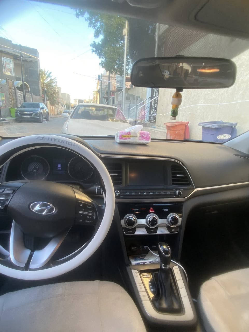 السلام عليكم
للبيع النترا موديل 2019 وارد امريكي حادثه جاملغ و باب بدون دواخل لا شاصي و لا لغد و بيها بابين صبغ حادث دراجه السنويه تنتهي بشهر الثاني هزه بعده ما منتهيه السياره حلوه و جاهزه مواصفات السياره فول ما عده الفتحه والبصمه العنوان البصرة الامن الداخلي رقم ***********
