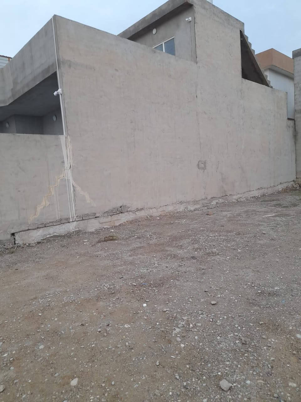 يعلن مكتب ابو يحيى لتجارة العقارات في محافظه كركوك قضاء الدبس  عن بيع  قطعة أرض سكنيه قريبه على الشارع العام في المعسكر   مساحتها ٢٧٠ متر خدمات تبليط   ماء وكهرباء  السعر على الخاص  والسعر مناسب  ورخيص جدا  وبي مجال  كما موضح بالصور أدناه 👇👇👇👇👇 للتواصل عبر الأرقام التاليه

*********** يحيى الحمداني ابو عبدالله

*********** ابو يحيى

*********** يحيى الحمداني ابو عبدالله
   ( التوفيق من الله و للجميع) جميع الأرقام  واتس اب

ملاحظه
دوام المكتب من الساعة التاسعة صباحا لغاية الواحدة ليلا للتواصل على الأرقام المذكوره اعلاه ☝️☝️☝️☝️☝️☝️
