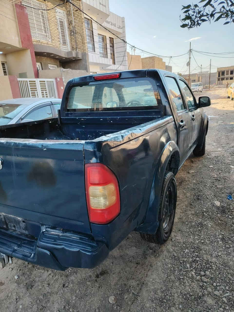 الوف موديل 2005  مزاد دخليه      شاصي مكفول مكينه وكير مكفول وكاله تريد وترقيم واسط سعر 37مكانهه واسط
ستفسار اكثر ***********
