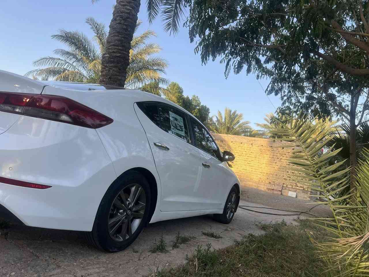 سلام عليكم النتره موديل 18وارد خلجيه سوبر سياره مكفولات من ضربه وتبدل بيه صبغ قطعين وباقي سياره مكفواله سياره جاهز من تخم تاير من حداد مامي خلفي مكينه وكير مكفولات موصفات فوال واحد عله واحد عده لبصمه مكينه وكير 2000. دوش مكان سياره بواسط سعر 117 رقم تلفون ***********
