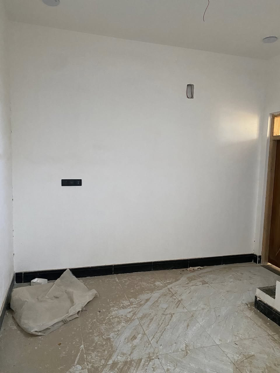 🏛 يعلن مكتب صباح الزاملي للعقار 🏛

للبيع مشتمل في واسط الخاجيه عميشه

🎀طابقين الطابق الاول غرفة وهول ومطبخ وستقبال صحيات داخليه وخارجيه  الطابق الثاني غرفه وهول وستاره وبيتونه

♦️مساحة 100م
♦️واجه 5 م
♦️النزال 20م 
♦️موقع مميز خلف شارع 40 م عل شارع 15 ♦️وساحه خضراء الدار قيد الانشاء بنباع نقد مبادره
♦️السعر 120وقابل للتفاوض 

------------------------
#لـــمـــزيـــد مـــن الــــعـــروض يـــرجـــى الاعـــجـــاب بالـــصـــفـــحـــة لـــيـــصـــلـــك كـــل جـــديـــد&
======================
#لـــمـــن يـــرغـــب فـــي عـــرض عـــقـــاره لـــلـــبـــيـــع فــي الـــبــيــج يـــرجـــى الــتــواصــل مــعــنــا ع الــخــاص 

#عنوان
#المـــكـــتـــب
الطشاش قرب جامع الإمام الحسن العسكري
🏛 مكتب صباح الزاملي للعقار 🏛
------------------------------------------
لـــلاســــتـــفـــســـار الاتـــصـــال عـــلـــى :
📱📱📲📲
***********
