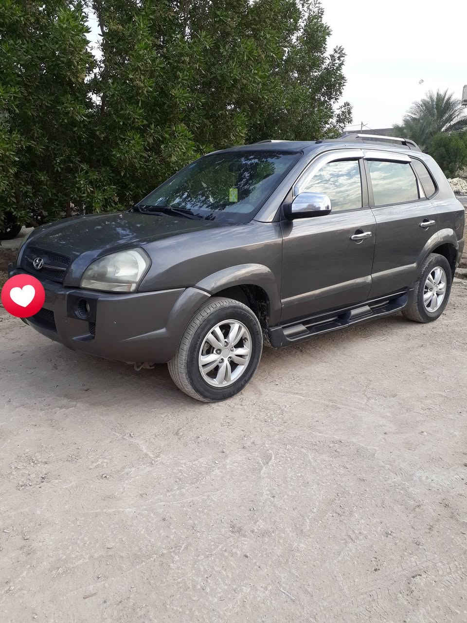 السلام عليكم 
توسان موديل 2009 وارد امريكي حادثه جاملغ وبنيد محرك ٢٠٠٠ دوش لاتبخير لاتنقيص سنوية لل٢٨ رقم بغداد السعر ١٠٥ وبيه مجال للشراي ***********
