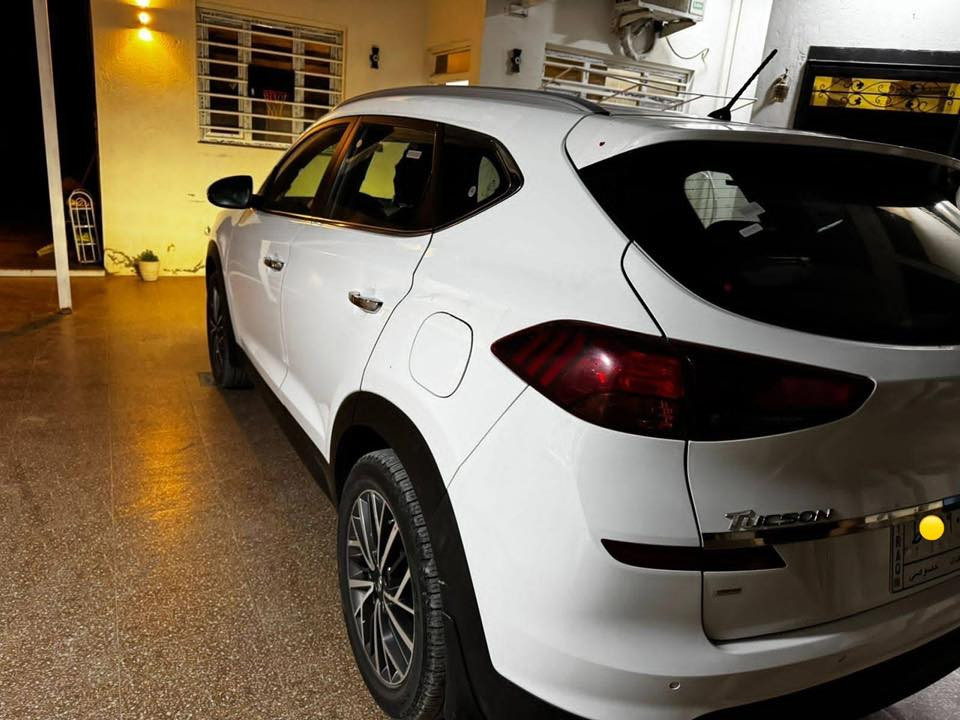 السلام عليكم للبيع توسان 20 خليجي
شركة الكاصد أصل
ماشية 100 الف
فول عد البنوراما
خمس عدسات
لايت زنون
إناره ترحيب داخلية
تحكم استيرن 
حساسات خلفي امامي
بصمة ابواب 
اشاره بالمري مع مري شفط
تبريد قطعتين
يدات نيكل أصل
لايت دوار حساس عن الاستداره
سايد بريك بالرجل
شاحنه واير ليس
خمسه ويل كب
تخم تاير جديد
باقي المواصفات معرفة 
مكفوله من الصبغ بس بادر كدر شبر
مكانها بابل 

للاستفسار ***********
