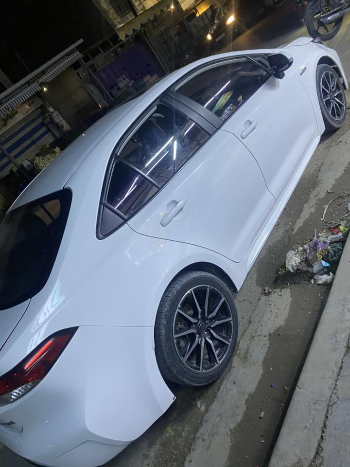 كورلا هايرد 2023 S شكل الامريكي صيني ماشية 69 الف كيلو فول مواصفات كشن كهرباء جلد وبصمة وفتحة وتبريد قطعتين وباقي مواصفات مكاني بغداد نفق الشرطة سعرها 148 وبيها مجال او الاتصال ***********
