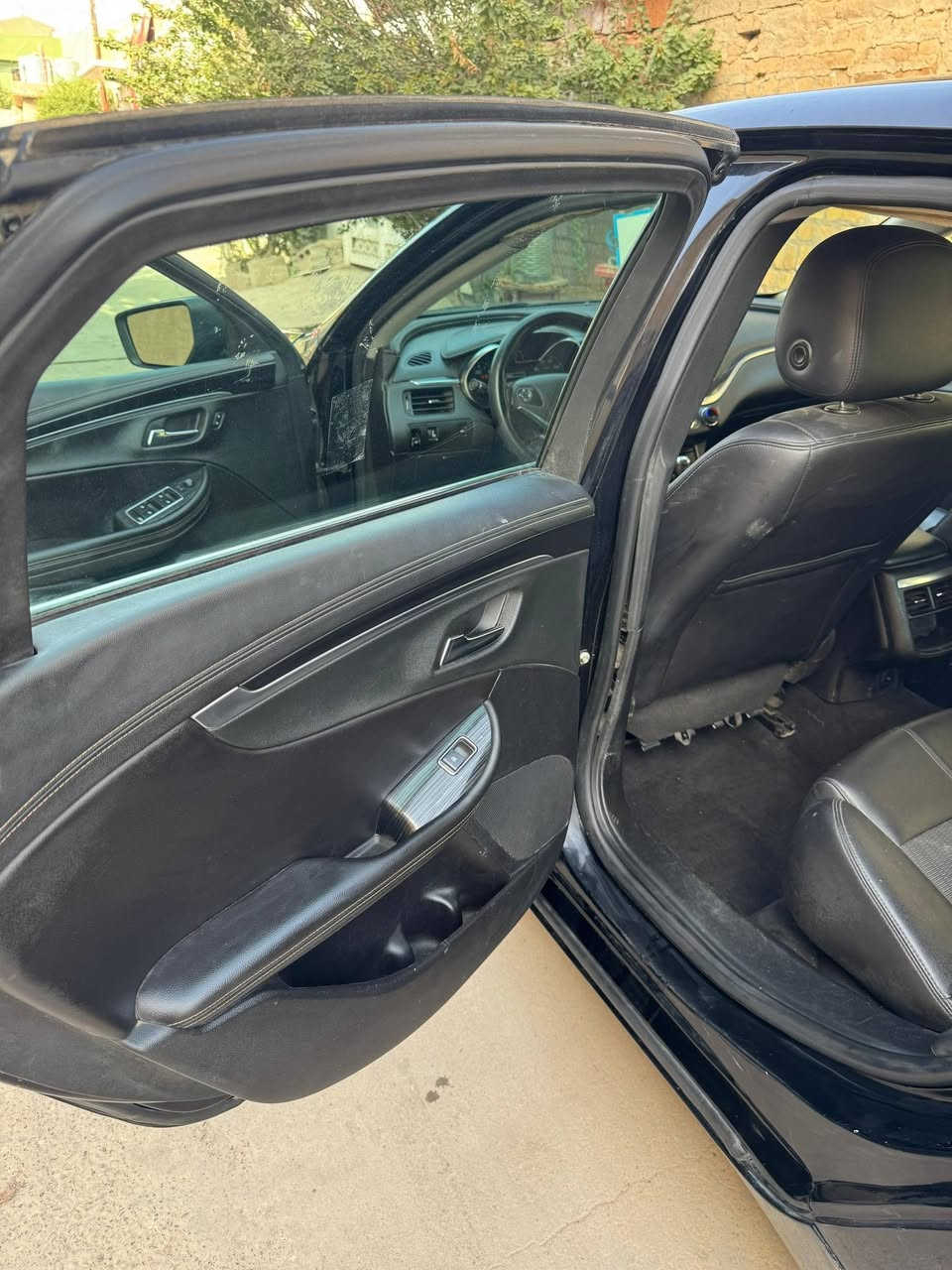 امبالا 2017 LT2
ضرره جامرلغ امامي وخلفي من طرف السايق والسياره كلير حزام اثر شخوط 
سنوية جديدة ورقمه اربيل جديده شرط التحويل والغرامات
مواصفاته
قاصة
قطعتين تبريد
الجام 4 اوتو
حساسات
كامرة
كشنات جلد 
كشنات كهرباء
تحديد سرعة
اوتو كار بلي 
ماشيه 111 ميل استعمال شخصي
تبريد ثلج حدايده جديده باتري جديد 
ادامه جديده من مي الراديتر والدهن المحرك والكير 
سياره مال دكتور اني مكلف بالنشر 
مكان السياره صلاح الدين دوز خورماتو 
السعر ١٢٧ وبيه مجال وهذا رقمي ***********
