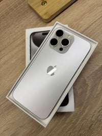 آيفون ١٥ برو ماكس ٢٥٦ • بطارية ٨٦٪ • ابيض