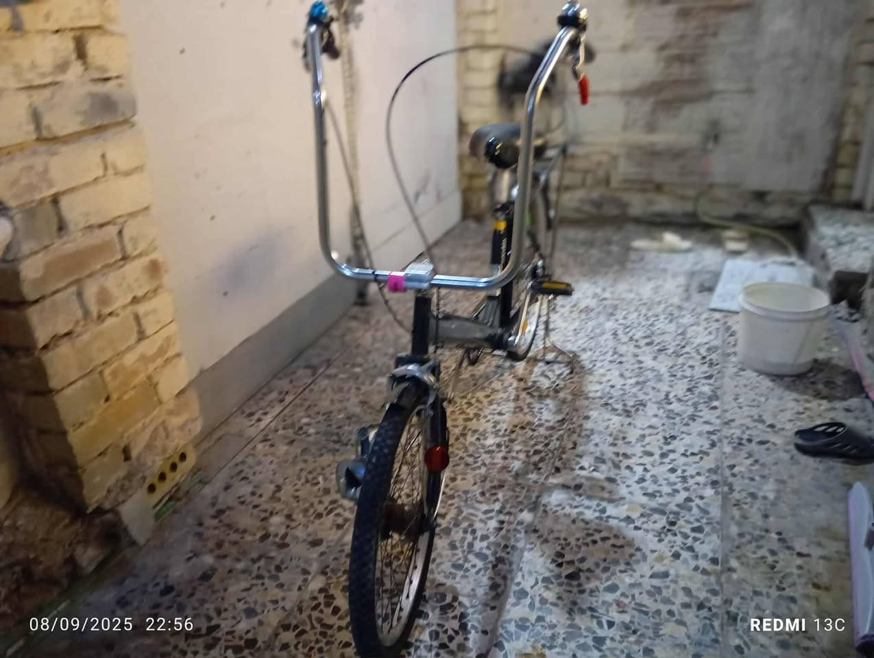 سلام عليكم تكسي برجستون للبيع او مراوس حسب القناعه موديل2020 ماناقصه شي بس صجم للتاير لامامي والباقي نضيف قفل ستير  بريكات شغالات سعره ٧٥ وبي مجال للطيبين مكان بغداد حي اور متواجد خاص لاستفسار ***********
