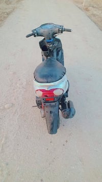 دراجه ماكس قردة نص مكينه جديده دراجه خير من الله ماناقصها شي ب٤٥٠ وبيه...