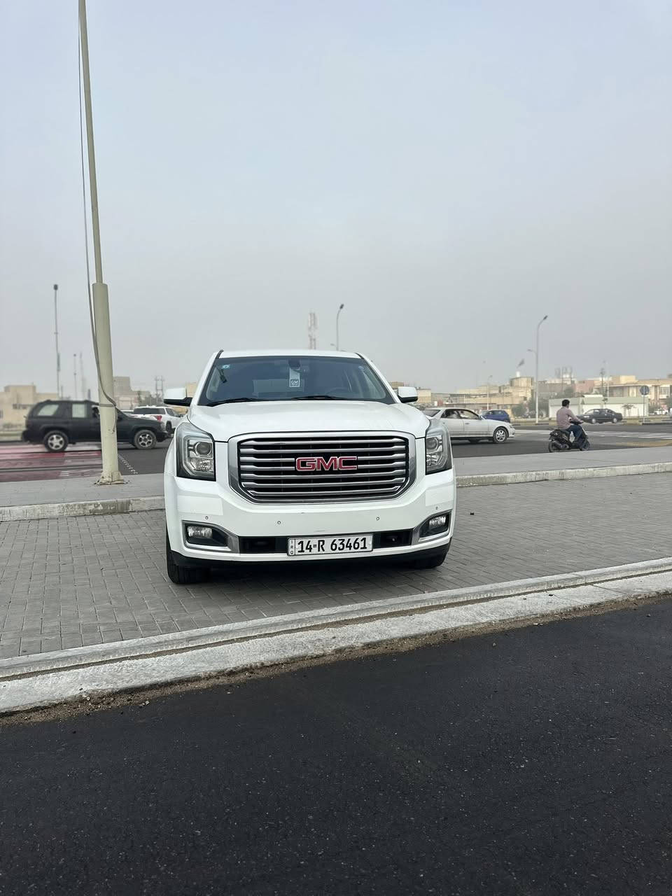 السلام عليكم 

GMC يوكن
2019
بصره باسمي تحويل ثاني يوم
 وارد خليجي جديده @@@##@مامتعوبه مكينه كير مكفوله من كلشي وبيه نانو سستم 
مغلفه ارضيه وكشنات درجه اوله 
تايرات دلوب 
ماشيه 125 حقيقي 

مواصفاتSLE معروفه سويج عدد 2

حساسات امامي خلفي
مانع تصادم 
دوسات كهرباء 
كشنات كهرباء 
قاصه 
شاشه كار بلي   

هاتف/***********
مكاني بصره حي الكفاءات
