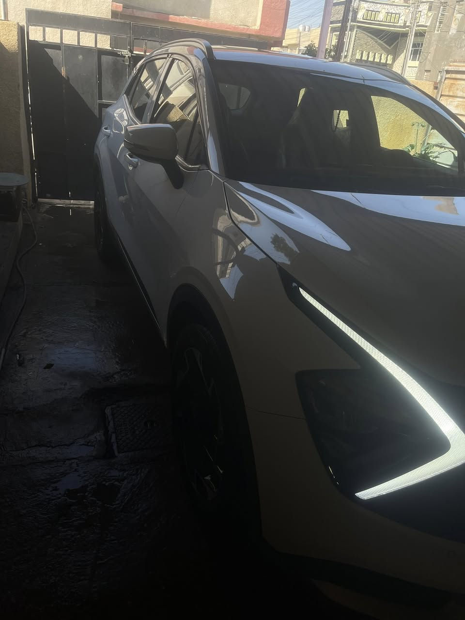 سلام عليكم من رخصة ادمن سبورتج للبيع موديل ٢٥ خليجي باسمي رقم اربيل مكاني عامرية سيارة فول عدا بانوراما ماشية ٧٢٠٠ بعدها جديدة ماخذها زيرو على ايدي سيارة مال بيت معروفة فول بل سبورتج اي استفسار هذا رقمي *********** تحياتي للجميع
