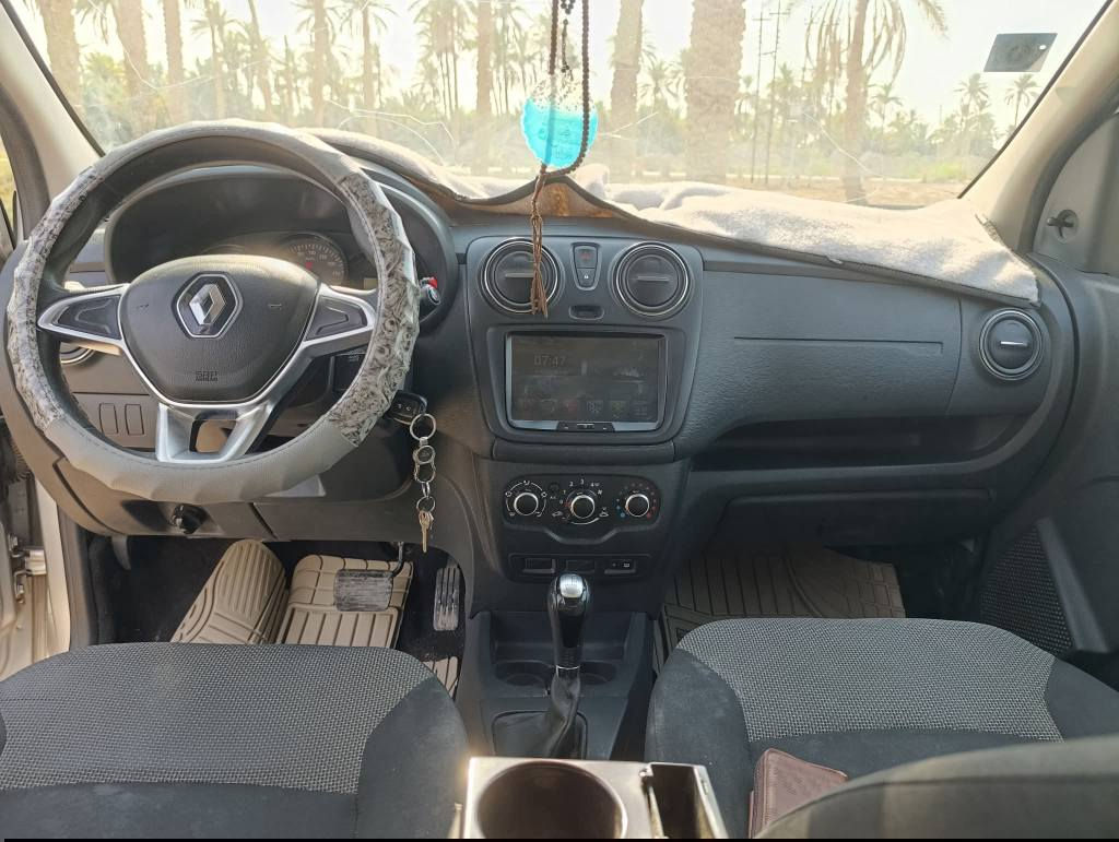 السلام عليكم
للبيع رينو لودجي مديل 19رفم بغداد 
للاستفسار ***********  /***********
