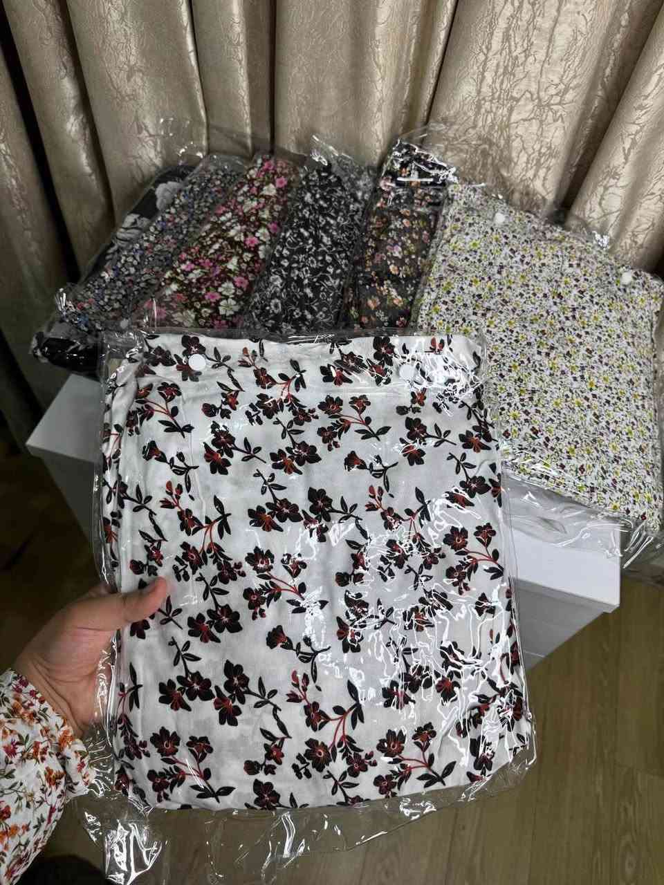 عباة الصلاة قماش كشمير إيطالي الاصلي قياس فري سايز حجم كبير فد مريح بالبس بالصيف بارد لي تاخذه منه تدعيلي 😍🤍🤍🤍" لي تريد فيديو بالبس شلون يكون تراسلني خاص متوفر توصيل 3 الف جميع المحافظات
شهر رمضان المبارك عين التمور, كربلاء


**إذا كنت صاحب هذا الإعلان وتريد حذفه لأي سبب، رجاءا أرسل رسالة إلى الدعم الفني**