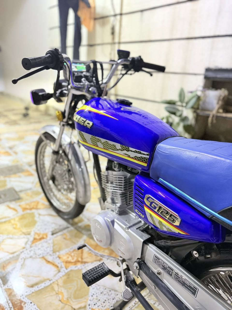 دراجه تايكر 4كير موديل 2025صفرر بعده حته الصباين مال شركه موجود دراجه ماشيه 4الف فقط كلشي شغال ع وضع الشركه محرك صفر بلشرط 
سعر 650بي مجال شراي طب خاص او خابرني *********** تجي تشوفه اذا مو نفس الصوره تاخذه بلاش
