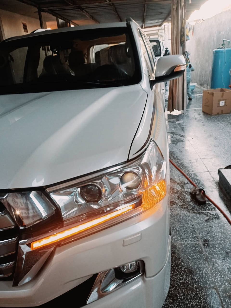 لاندكروز 2017 كفاله عامه رقم بغداد ابريم اصل سعر 490 وبيه حك الجيه رقم ***********
