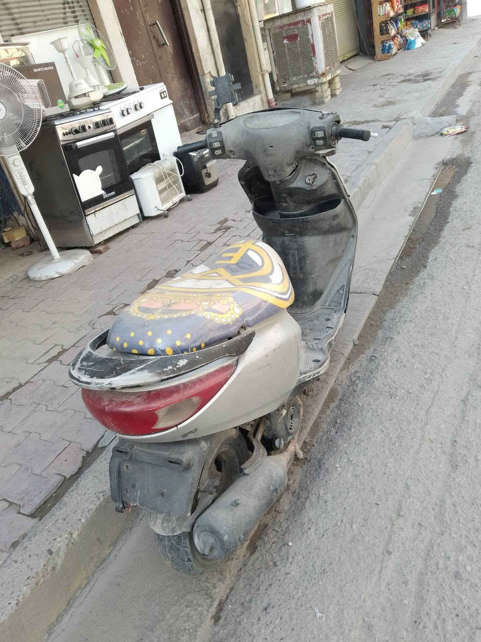 السلام عليكم عندي للبيع المكان بغداد
اتصال ع الرقم ***********
