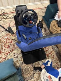 قبل 4 ايام مشتري هوه والكرسي مالته خلي سعر مكان ماعندي بغداد حارثيه 07...