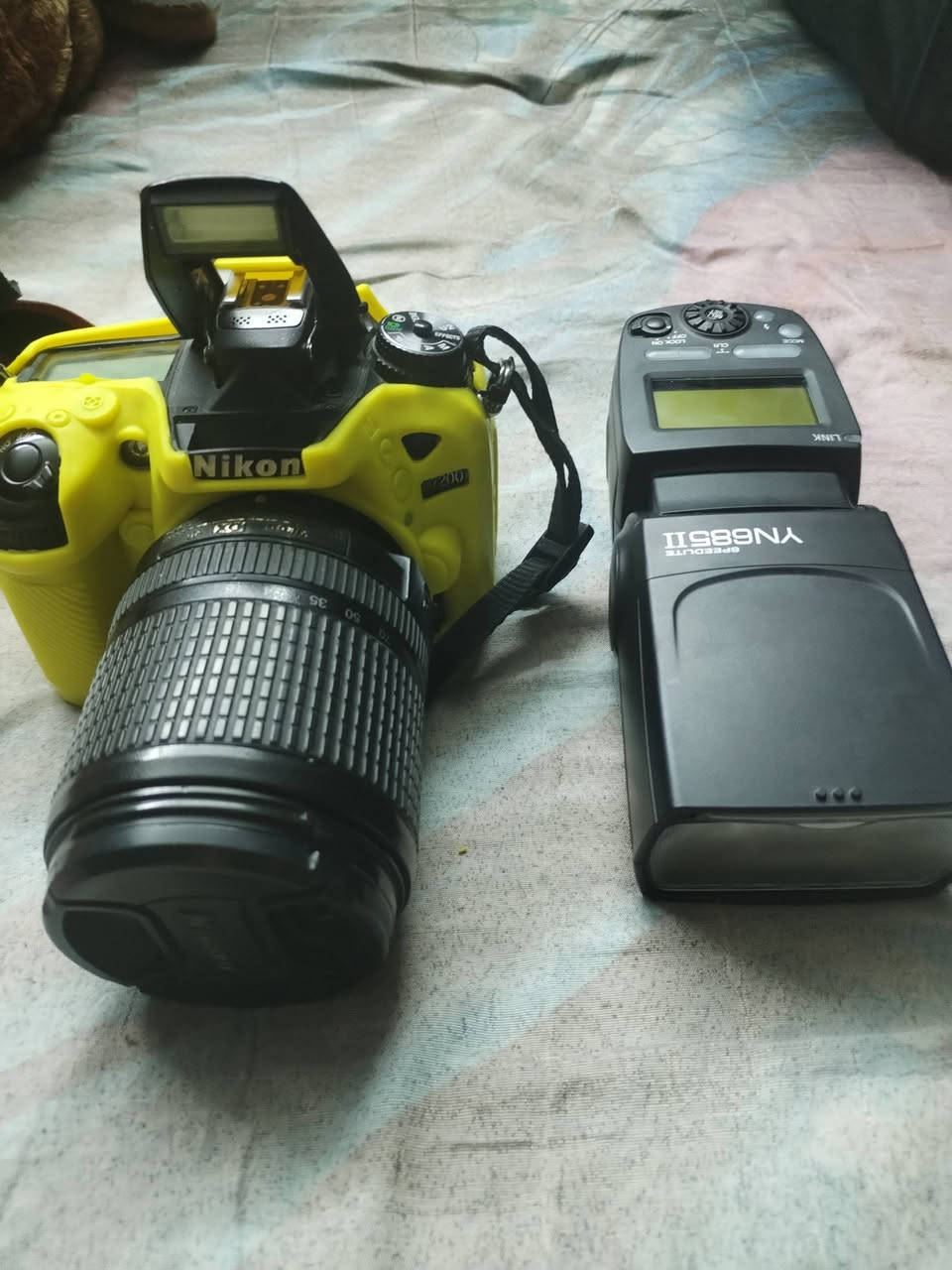 متوفر كامرة نيكون D7200 الاستفسار التواصل خاص


**إذا كنت صاحب هذا الإعلان وتريد حذفه لأي سبب، رجاءا أرسل رسالة إلى الدعم الفني**