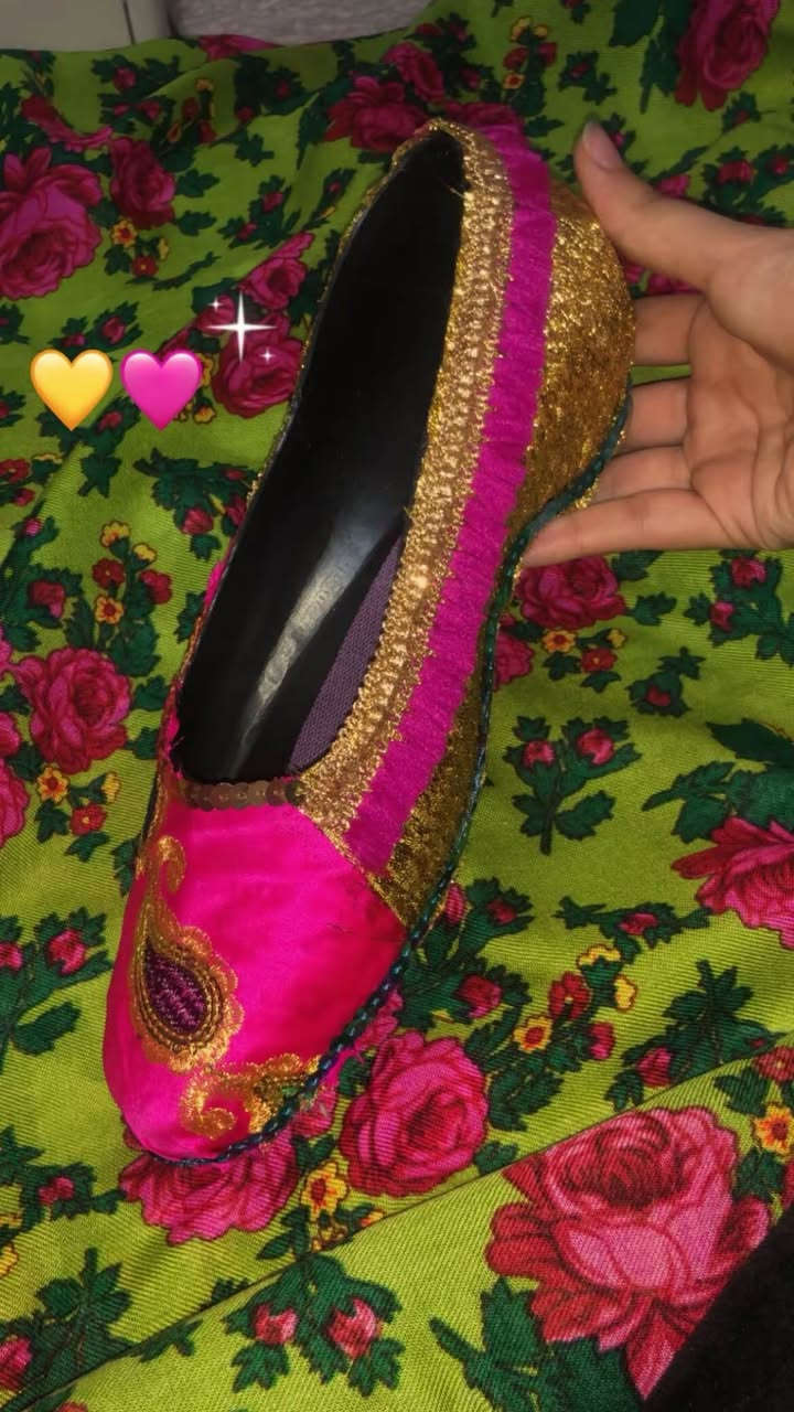 هاوريان. امه كجيكي جواني ١٣ سال اي كات. 
بو داوا كردن مسج بكه ن السليمانية, العراق


**إذا كنت صاحب هذا الإعلان وتريد حذفه لأي سبب، رجاءا أرسل رسالة إلى الدعم الفني**