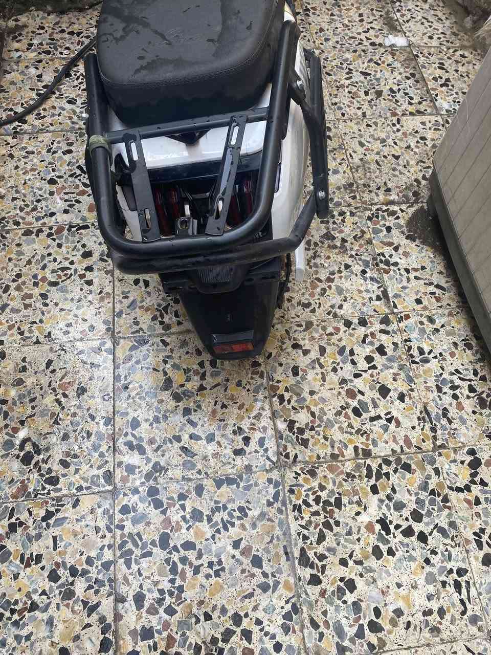 سلام عليكم دراجه شحن مثل ماموضح بلصور دراجه كفاله من كلشيء خير من الله عنواني بغداد مدينة الصدر رايدها 850 رقمي ***********
