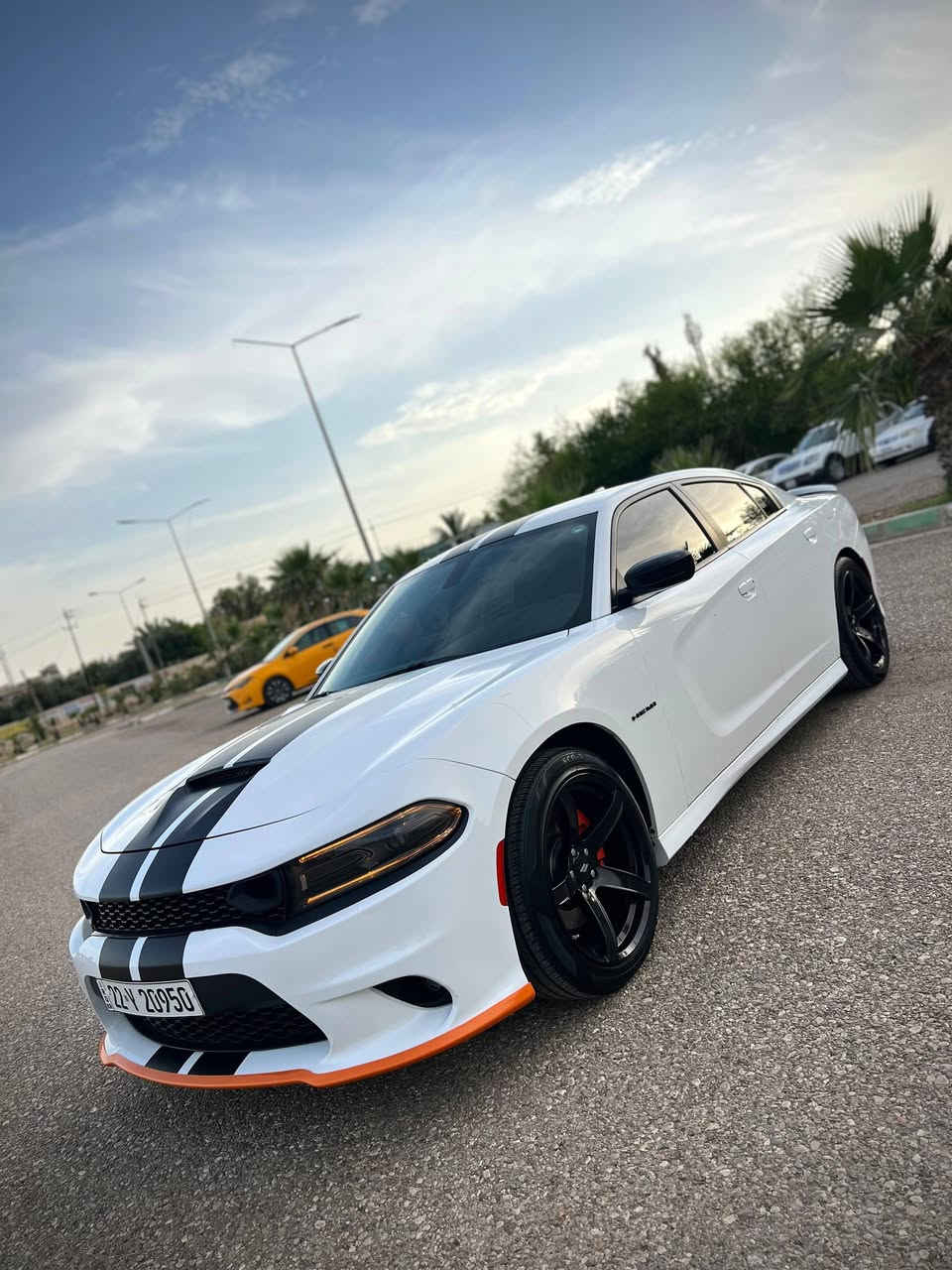 جارجر ارتي Rt سوبر تراك باك
موديل 2022
Rt V8 5.7 L 🚀 super trak pak
نص جاملع خلفي صبغ فقط 
(سيارة جديدة بمعنى الكلمة تسجيل اول مرة)
ماشية قليل ٥٥
بيها صوت خرافي
مواصفات :
حساسات خلفية
شفتات استرين
كشنات حضن + كهربائي
كشنات تدفئه 
شاشة جبيرة كار بلي
مراية رادار + حساس + هيتر 
نظام صوت Alpine
مود سوبر تراك باك
نظام sport
ليد امامي اصفر بلادي
ويل نجمة حجم 
اربع تايرات جديد
رقم جديد الماني هزه سنويه جديدة
كير محرك بشرط
مكانه كركوك
سعر ٢٤٧  بيها مجال 

***********
