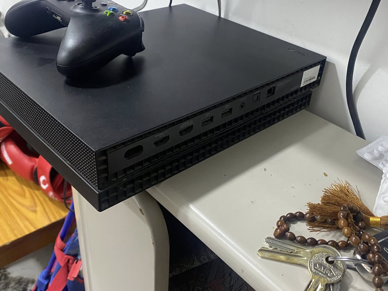 Xbox one X نضيف الله شاهد اشتريته قبل سنتين وضميته ما مفتوح أبدا ولا طاخه مصلح كلششش جديد ولا بيه اي أشكال مساحته 1 تيرا وياه يده وتوصيلاته يخبل بالعافيه عليه الي ياخذه من نفس طيبه السعر265 وبيه مجال للطيبين متواجد واتساب 0776220021


**إذا كنت صاحب هذا الإعلان وتريد حذفه لأي سبب، رجاءا أرسل رسالة إلى الدعم الفني**