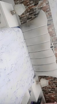 غرفة نوم ابيض درجة اولى  استعمال قليل سرير صوميا خزن حديد مجرات كبيرة ...