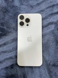 آيفون ١٦ برو ماكس • بطارية ١٠٠٪ • ملحقات كاملة